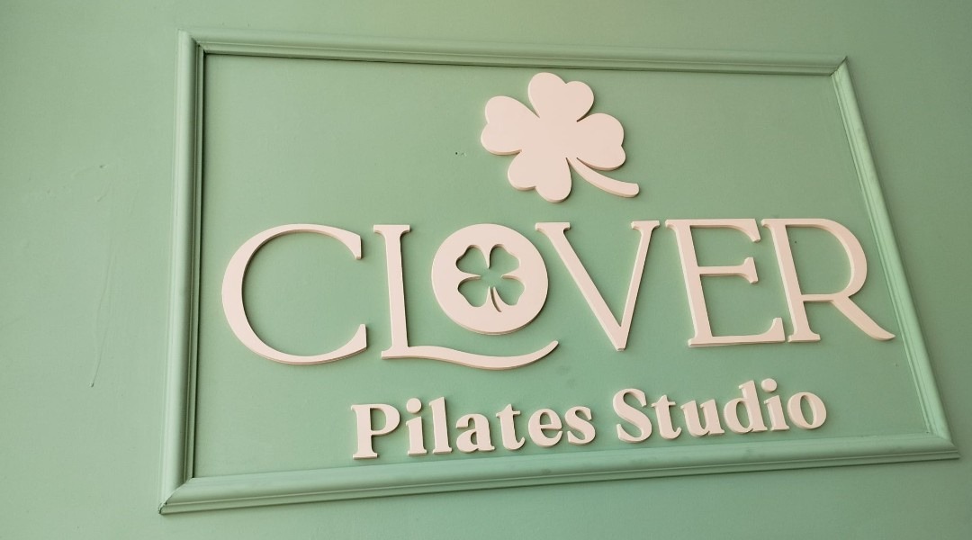 Clover Pilates Studio - Pleksi Harf