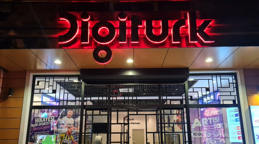 Digitürk - Ters Işık Tabela