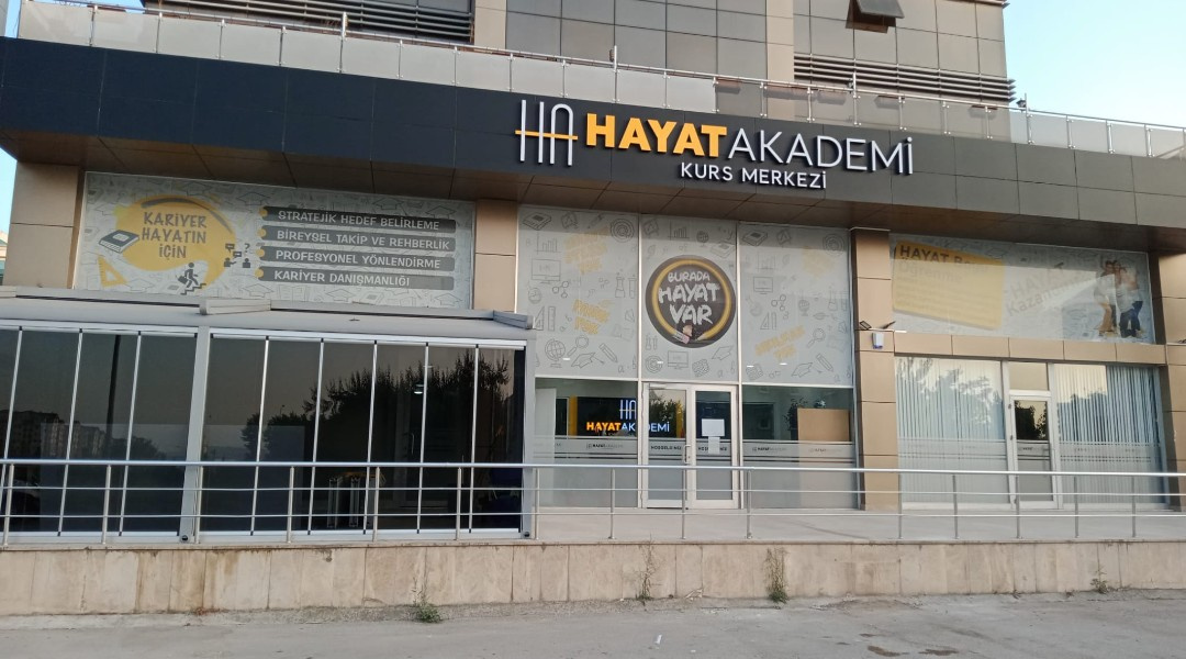 Hayat Akademi - Alüminyum Kutu Harf Tabela