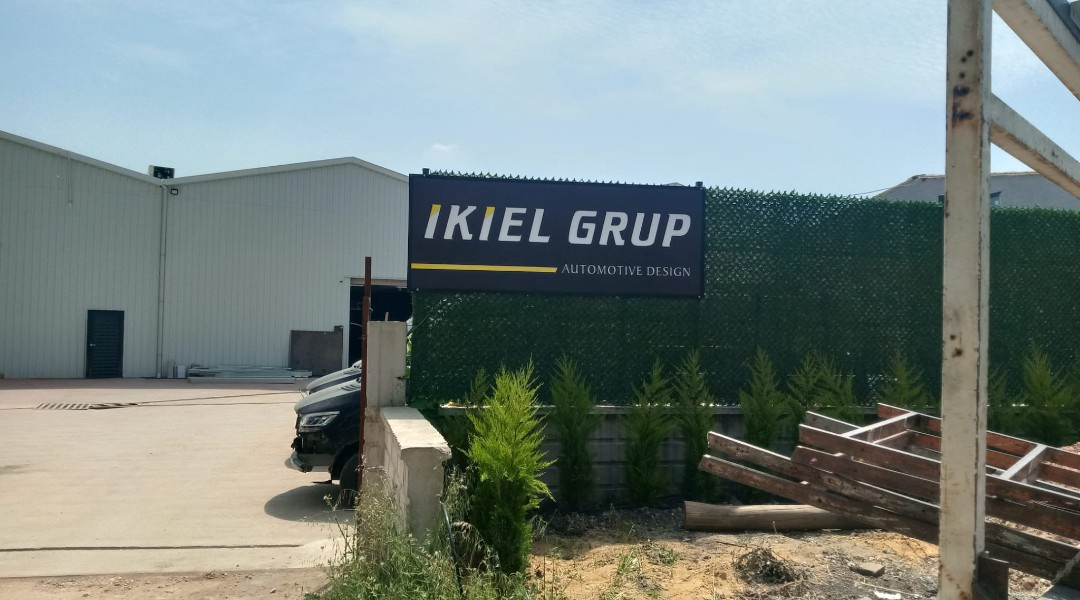 İkiel Grup - Vinil Mesh Baskı Tabela