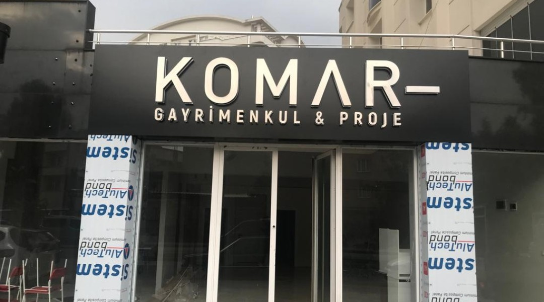 Komar Gayrimenkul - Alüminyum Kutu Harf Tabela